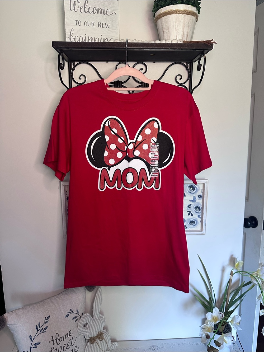 Disney Red Polka Dot Minnie Mouse Women’s Mom Tee NWT